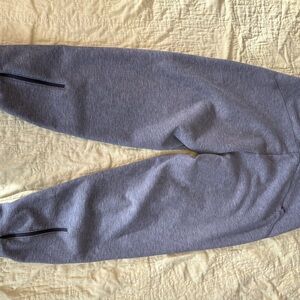 Women’s Athleta Heather Gray Cropped Drawstring Sweatpants Size Medium GUC